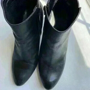 14th and Union Black Ankle boots